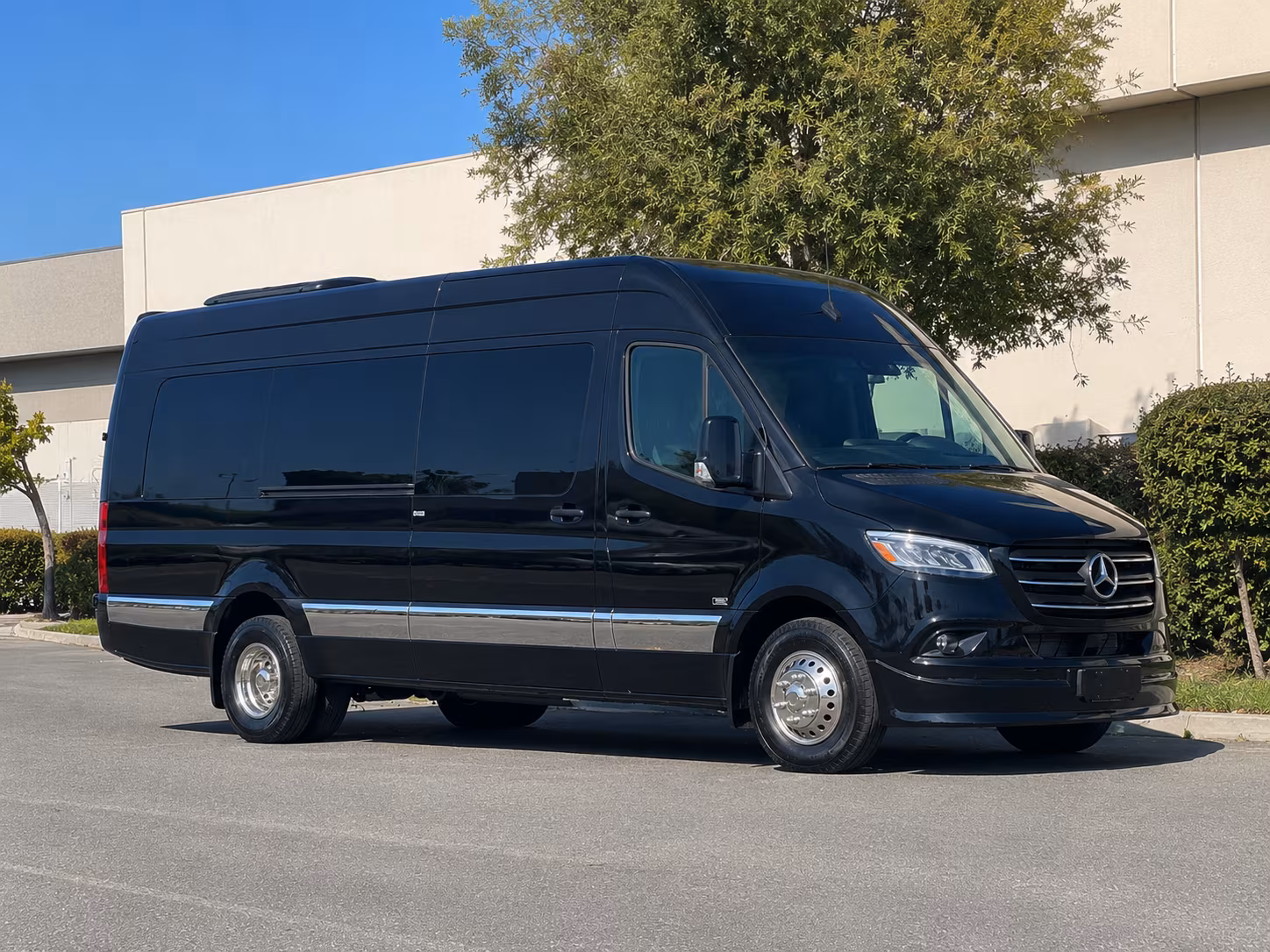10 passenger sprinter van