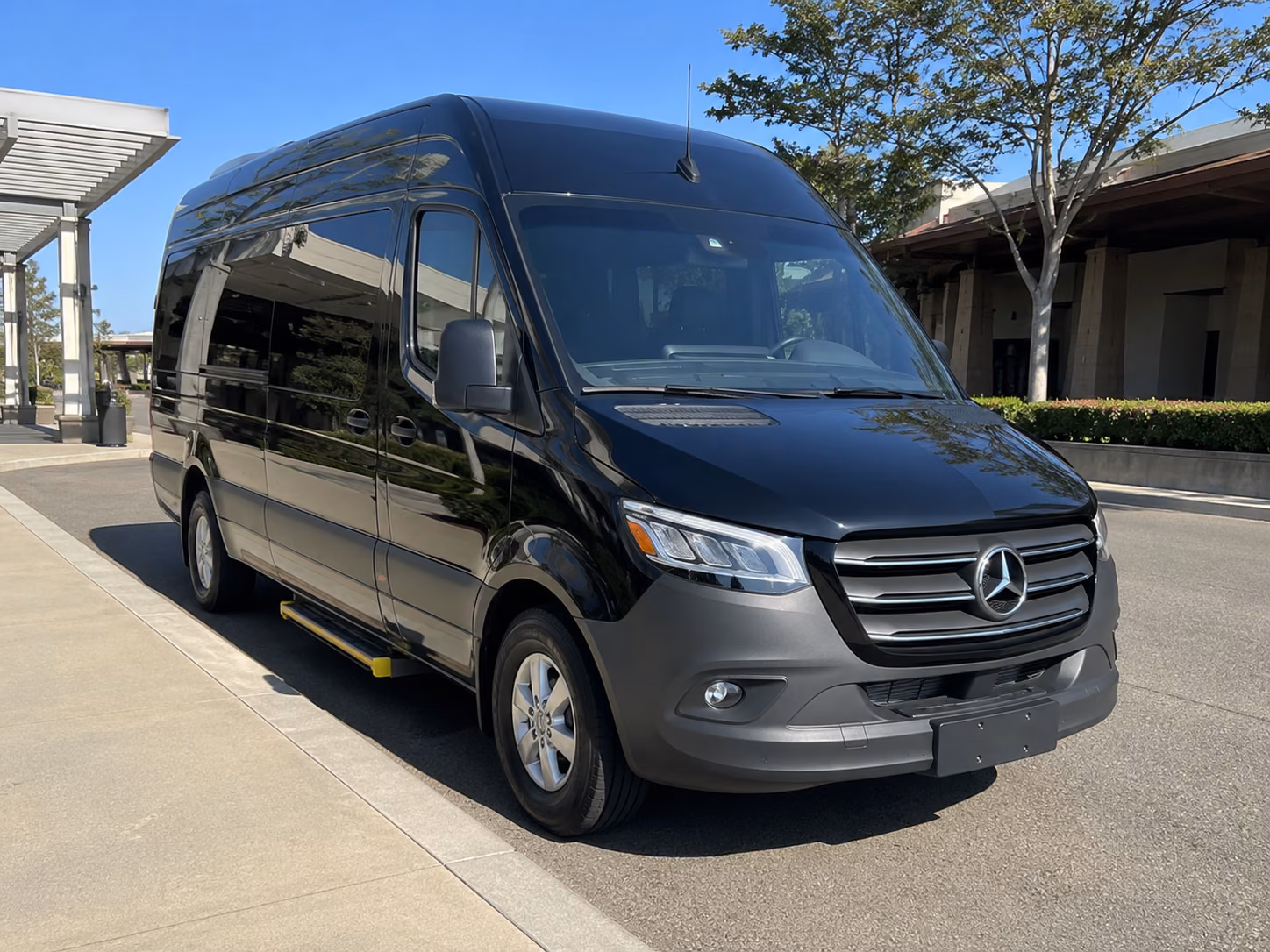 20 passenger sprinter van
