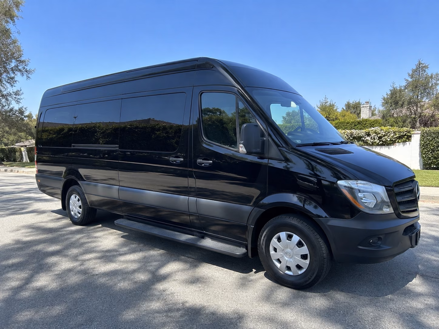 find the perfect transportation for your next airport transfer 5