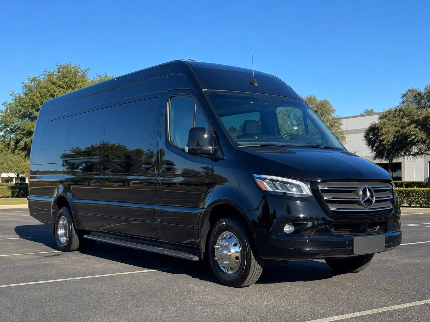 find the perfect transportation for your next corporate event 3
